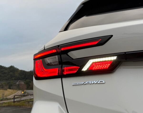 SUBARU WRX WAGON 尾燈及保桿燈條